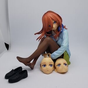 KOTOBUKIYA Miku Nakano 1/8 Scale Figure The Quintessential Quintuplets